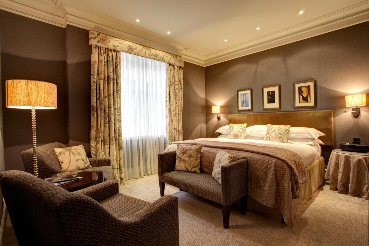 切斯特格罗夫纳酒店 客房 照片 A bedroom at The Dorchester